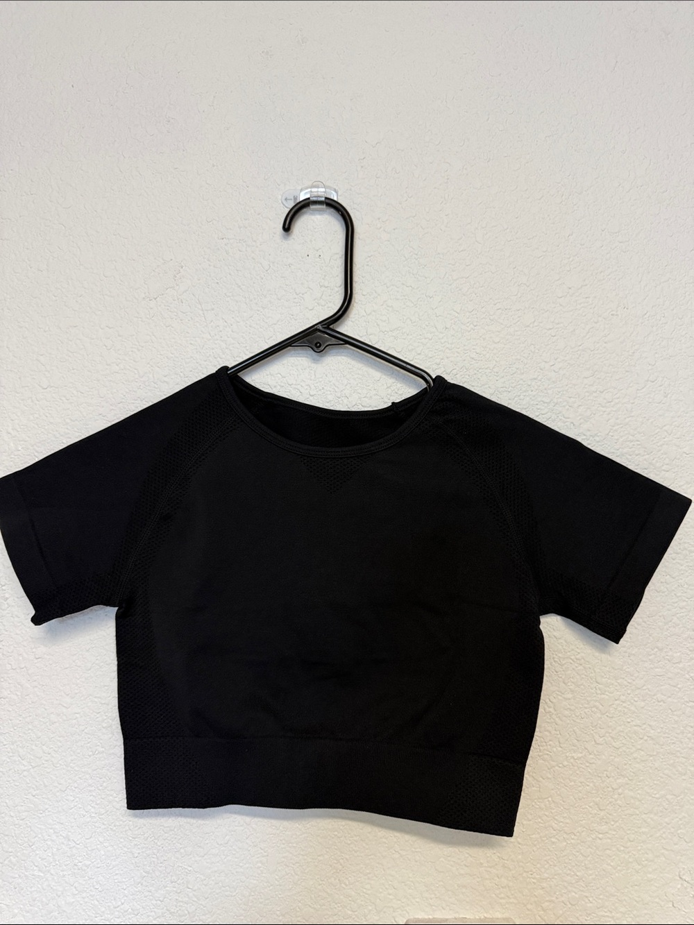 SHEIN Black Short Sleeve Crop Top
